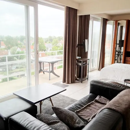 Sunlit Near Lägenhet