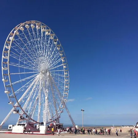 アパート Sunlit Near