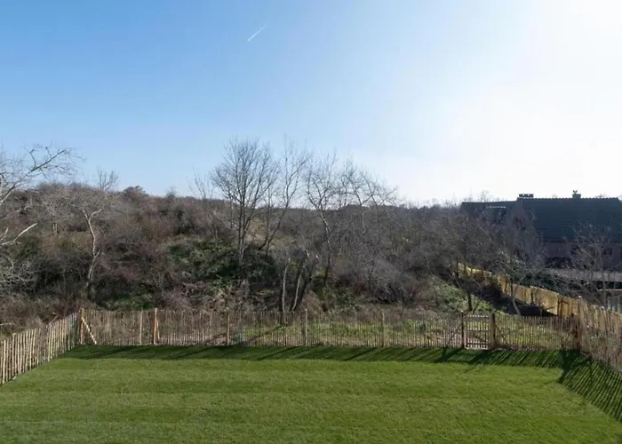 Διαμέρισμα Sunlit Near *